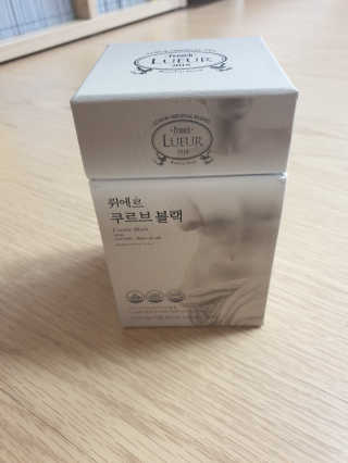 [하우투잇] 뤼에르 쿠르브 블랙 10ml x 30포 총 300ml — 5점을 준 리뷰어가 2020년 3월 올린 사용 사진