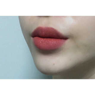 [블랙루즈] 에어 핏 벨벳 틴트 시즌2 中 택1+랜덤1 — 4점을 준 리뷰어가 2018년 10월 올린 사용 사진