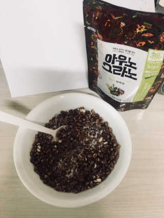 아우노그라노 오리지날, 진짜 베리, 진짜 카카오 — 4.33점을 준 리뷰어가 2018년 7월 올린 사용 사진