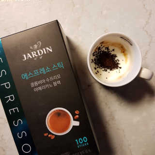 (주)쟈뎅 쟈뎅 에스프레소 스틱 아메리카노 블랙 — 4.83점을 준 리뷰어가 2018년 10월 올린 사용 사진