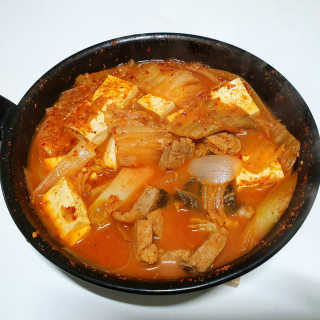 땡땡쿡 더실비김치찌개 2인분 710g 라면사리 포함 — 5점을 준 리뷰어가 2020년 1월 올린 사용 사진
