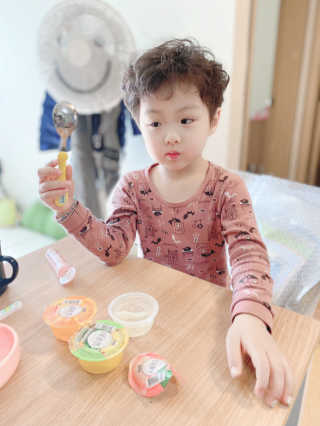 데르뜨 떠먹는 과일 3종, 짜먹는 과일 2종 총 10개 체험 — 4.5점을 준 리뷰어가 2020년 3월 올린 사용 사진