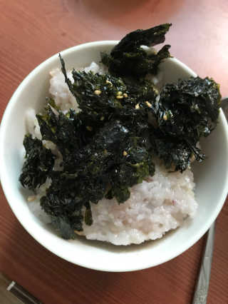 광천우리맛김 우리집밥도둑 맛있는광천김 우리김자반 50g 5봉 — 5점을 준 리뷰어가 2018년 3월 올린 사용 사진