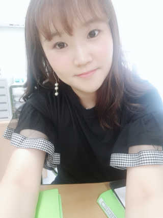 [블랙루즈] 펄블리 아이 글리터 4종 중 택 1 — 3점을 준 리뷰어가 2019년 8월 올린 사용 사진