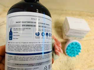 달리프 베러 퍼퓸 샴푸 1000ml 레이니데이 or 일랑로즈 — 5점을 준 리뷰어가 2020년 2월 올린 사용 사진