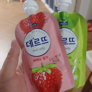 데르뜨 떠먹는 과일 3종, 짜먹는 과일 2종 총 10개 체험 — 4.5점을 준 리뷰어가 2020년 3월 올린 사용 사진