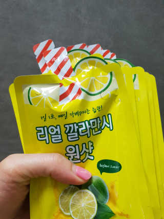 장수농가 리얼깔라만시 원샷 50ml 10팩+보틀 — 3.5점을 준 리뷰어가 2019년 5월 올린 사용 사진