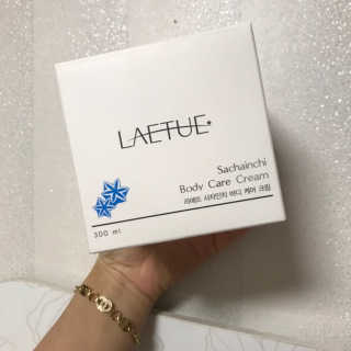 (주)이스터비엔에프 라에뜨 사차인치 바디케어크림 300ml — 4.5점을 준 리뷰어가 2019년 3월 올린 사용 사진