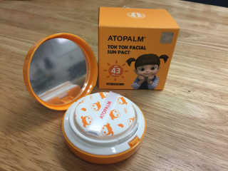 아토팜 톡톡 페이셜 선팩트 SPF43 PA+++ — 4.5점을 준 리뷰어가 2017년 3월 올린 사용 사진