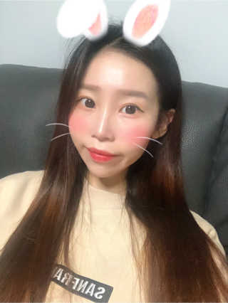 터치인솔 프리티필터 쉬폰 벨벳 립틴트 — 5점을 준 리뷰어가 2018년 10월 올린 사용 사진