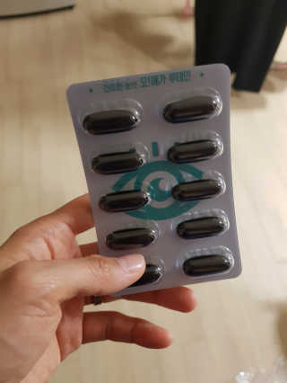 네츄럴굿띵스 오!메가루테인 60일분 — 4.5점을 준 리뷰어가 2018년 5월 올린 사용 사진