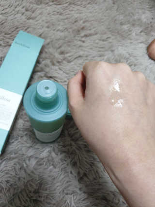 입큰뉴욕 비얼라우 제주 곰솔잎 맑은 에센스 — 3.5점을 준 리뷰어가 2020년 1월 올린 사용 사진