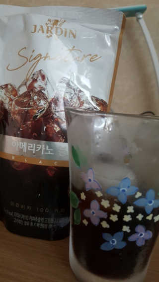 (주)쟈뎅 쟈뎅 시그니처 블랙, 헤이즐넛 230ml — 5점을 준 리뷰어가 2018년 7월 올린 사용 사진
