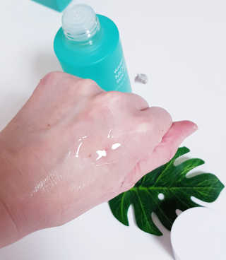 오지아이 워터 밤 모이스처 스킨 에센스 180ml — 5점을 준 리뷰어가 2020년 2월 올린 사용 사진