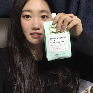 셀레뷰 슈퍼 모이스처 수딩젤 — 4.33점을 준 리뷰어가 2018년 3월 올린 사용 사진