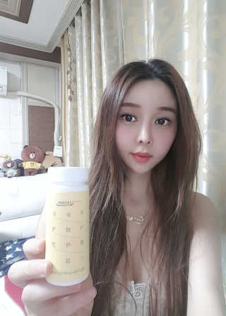 힐링팩토리 오늘도 가볍게 저분자 피쉬 콜라겐 정 — 5점을 준 리뷰어가 2020년 3월 올린 사용 사진