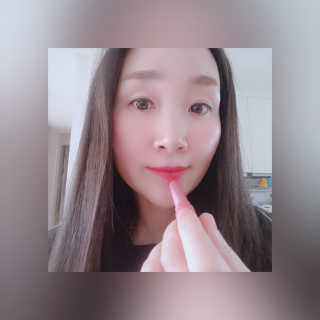[블랙루즈] 로즈 벨벳 립스틱 택1+랜덤1 — 5점을 준 리뷰어가 2019년 1월 올린 사용 사진