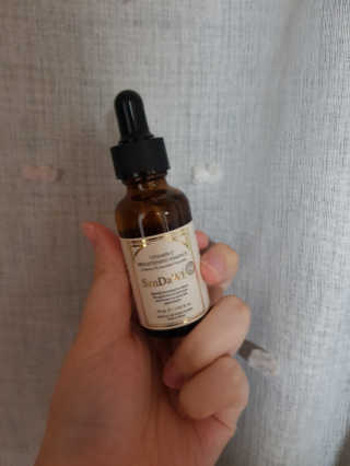 [스킨큐어] 산다화 비타민C 화이트닝 에센스 30ml — 3점을 준 리뷰어가 2019년 7월 올린 사용 사진