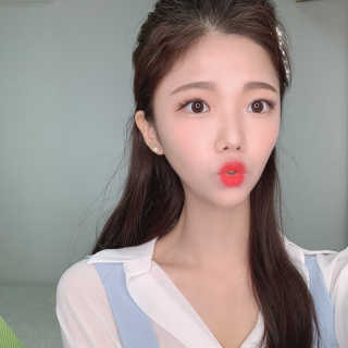 피카소 속눈썹 접착제 2종 + 아이미속눈썹 2종 — 5점을 준 리뷰어가 2019년 8월 올린 사용 사진