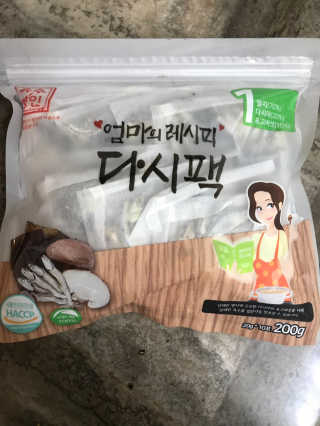 육수명인 엄마의 레시피 다시팩 1번 — 5점을 준 리뷰어가 2019년 4월 올린 사용 사진