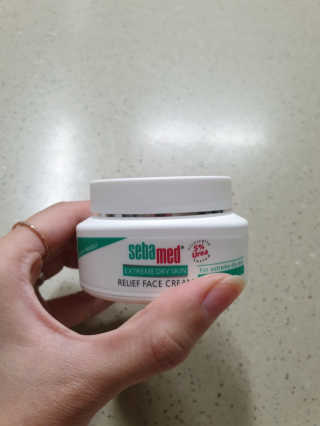 세바메드 우레아 수분폭탄크림 50ml — 3점을 준 리뷰어가 2019년 12월 올린 사용 사진