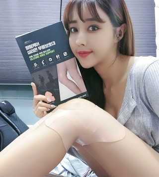 힐링팩토리 힐링케어 실리콘 무릎보호대 — 5점을 준 리뷰어가 2020년 2월 올린 사용 사진