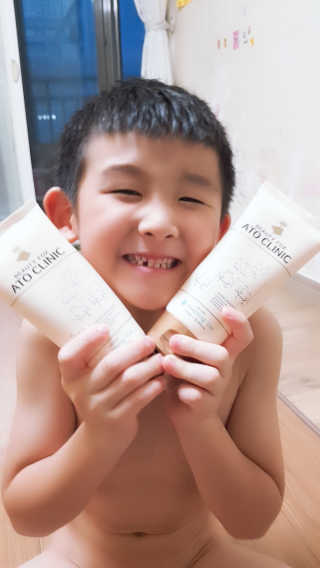 뷰티여우_아토클리닉 [아토클리닉] 아기들이 쓰는 보습, 진정 수딩젤 2개 — 4점을 준 리뷰어가 2019년 7월 올린 사용 사진