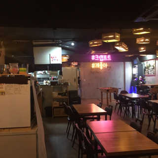 [크랩프트 신도림본점] 쉬림프 샐러드 피자 — 4.5점을 준 리뷰어가 2019년 1월 올린 사용 사진
