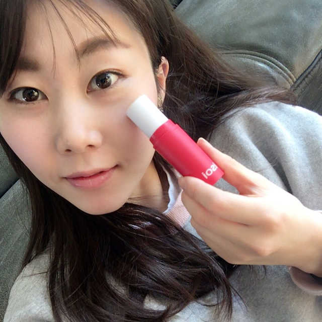 아이소이 BR 모이스춰라이집 스틱 리뷰 사진