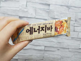 견과가 똘똘 뭉쳐들어간 넛츠몬 에너지바 1BOX 6개입 — 5점을 준 리뷰어가 2018년 2월 올린 사용 사진