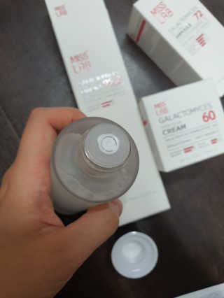 (주)에네스티 미스랩 갈락토미세스 클리어 플러스 에센스 — 4점을 준 리뷰어가 2019년 10월 올린 사용 사진