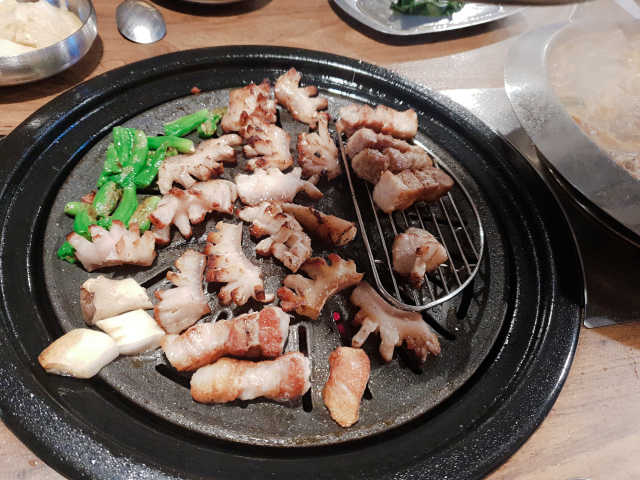 삼겹살2+껍데기항정1+소고기청국장전골+라면사리 리뷰 사진