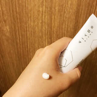 키초 울트라 모이스처라이징 선크림 50ml — 5점을 준 리뷰어가 2018년 5월 올린 사용 사진