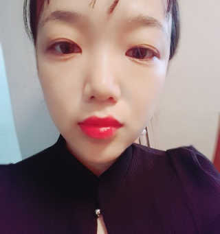 아가타 [AGATHA] 프리미에르 립스틱 — 4점을 준 리뷰어가 2018년 5월 올린 사용 사진