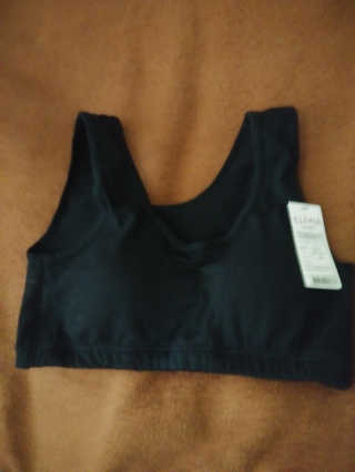 크리비아 Clivia Padded Yoga Sports Bra — 4.33점을 준 리뷰어가 2018년 6월 올린 사용 사진