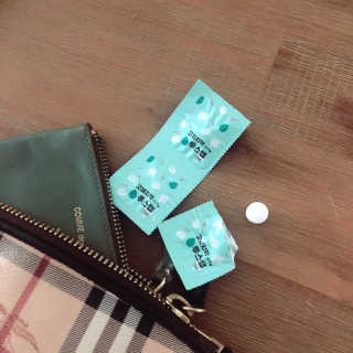 솔테라피 씹는 고체치약 투스탭 스파클레몬 6정 x 5박스 — 4점을 준 리뷰어가 2019년 6월 올린 사용 사진