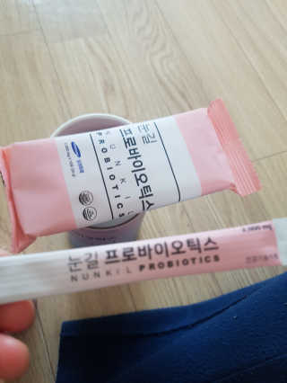 눈길 프로바이오틱스 눈길 콜라겐 프로바이오틱스 — 4.5점을 준 리뷰어가 2019년 11월 올린 사용 사진