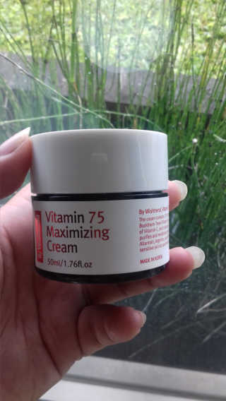 바이 위시트랜드 VITAMIN 75 CREAM — 5점을 준 리뷰어가 2017년 4월 올린 사용 사진