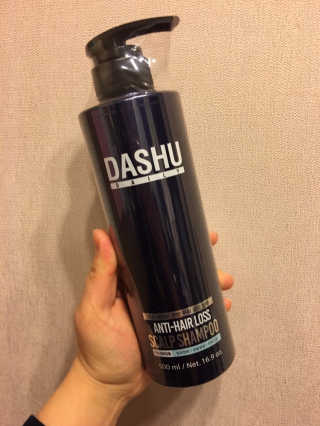 다슈코리아 다슈 단백질 한방 두피 골드 샴푸 500ml +샴푸브러쉬 — 5점을 준 리뷰어가 2019년 3월 올린 사용 사진