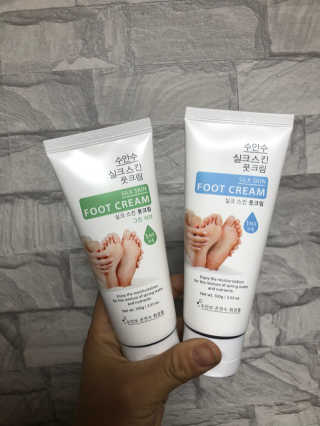 (주)에네스티 에네스티 수안수 실크스킨 풋크림 1+1 — 5점을 준 리뷰어가 2019년 12월 올린 사용 사진