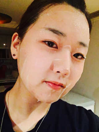 비엘리 브라이트닝&모이스처라이징 앰플 마스크 — 4.5점을 준 리뷰어가 2016년 12월 올린 사용 사진