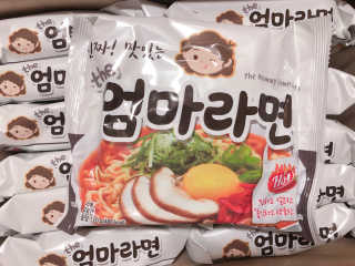 라면 그대로가 제일 맛있는 더엄마라면 — 4.5점을 준 리뷰어가 2019년 7월 올린 사용 사진
