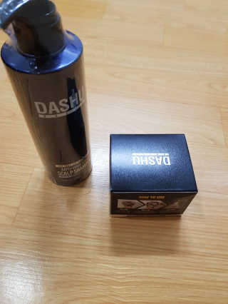 다슈코리아 다슈 단백질 한방 두피 골드 샴푸 500ml +샴푸브러쉬 — 5점을 준 리뷰어가 2020년 1월 올린 사용 사진