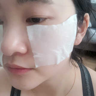 AHC 에이 에이치 씨 미니멀 10 워터리 에센스 — 3점을 준 리뷰어가 2018년 12월 올린 사용 사진