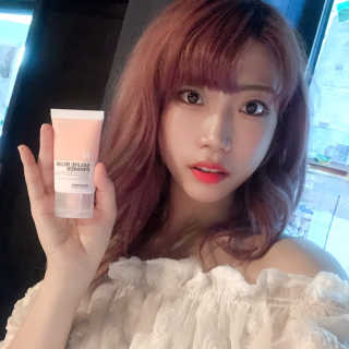 쏘내추럴 셀피 블러 프라이머 — 4.5점을 준 리뷰어가 2019년 8월 올린 사용 사진