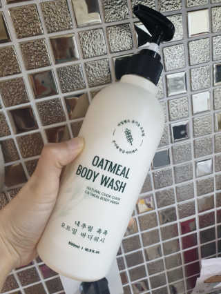 (주)에네스티 내추럴 촉촉  오트밀 바디워시 500ml — 5점을 준 리뷰어가 2019년 12월 올린 사용 사진