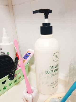 (주)에네스티 내추럴 촉촉  오트밀 바디워시 500ml — 5점을 준 리뷰어가 2019년 8월 올린 사용 사진