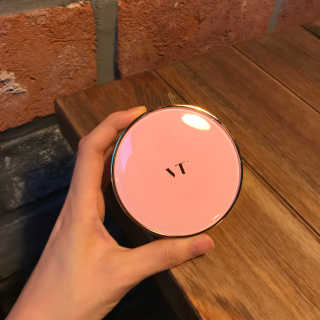 브이티 코스메틱 VT 리얼 콜라겐 팩트 — 3.67점을 준 리뷰어가 2017년 4월 올린 사용 사진