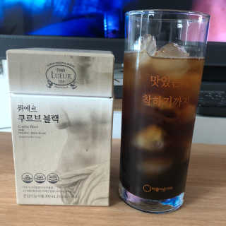 [하우투잇] 뤼에르 쿠르브 블랙 10ml x 30포 총 300ml — 4.5점을 준 리뷰어가 2020년 3월 올린 사용 사진