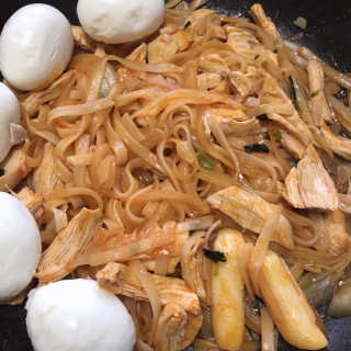 풀무원 마라덕후 모여라~ 사천식 마라쌀국수+마라볶음쌀국수 — 5점을 준 리뷰어가 2019년 10월 올린 사용 사진